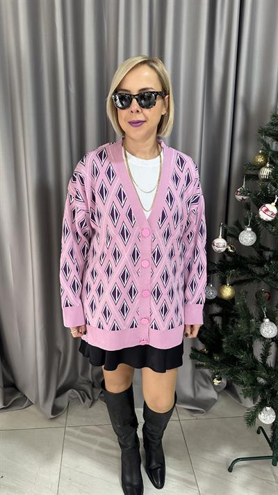 PEMBE MOR BAKLAVA DESENLİ DÜĞMELİ HIRKA