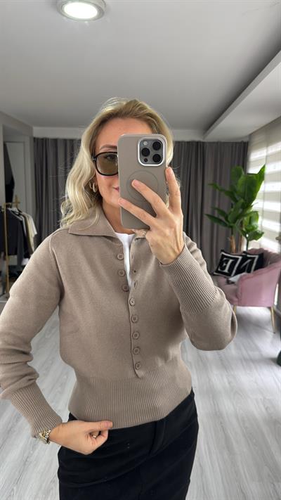 Polo Yaka Düğme Detaylı Koyu Vizon Dilvin Triko    