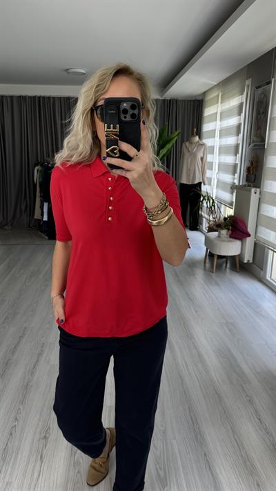 POLO YAKA, DÜĞMELİ, KISAKOL, KIRMIZI TRİKO