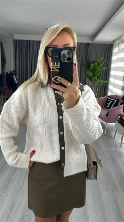 Polo Yaka Garnili Çıtçıt Detay Ekru Hırka