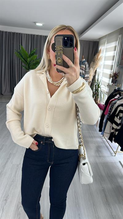 POLO YAKA KREM TRİKO HIRKA