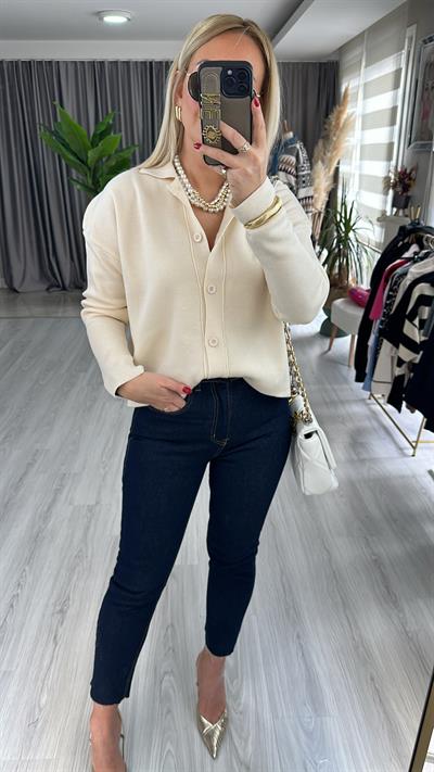 POLO YAKA KREM TRİKO HIRKA