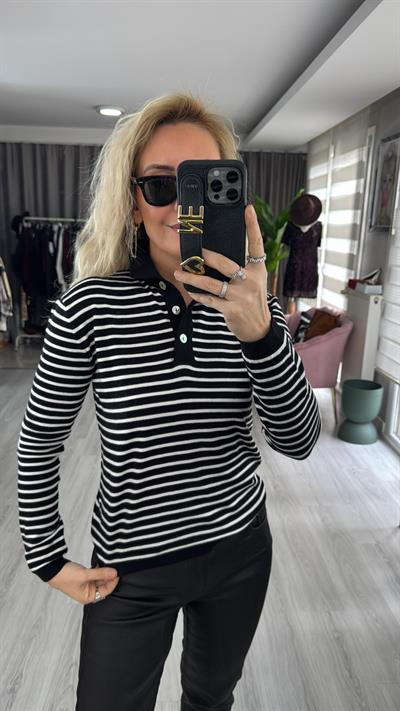 Polo Yaka Sedef Düğmeli Ekru Çizgili Siyah Triko