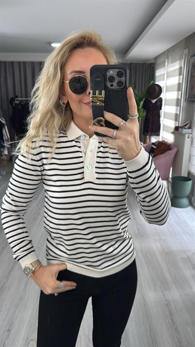 Polo Yaka Sedef Düğmeli Siyah Çizgili Ekru Triko