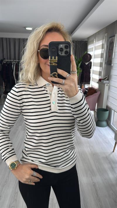 Polo Yaka Sedef Düğmeli Siyah Çizgili Ekru Triko