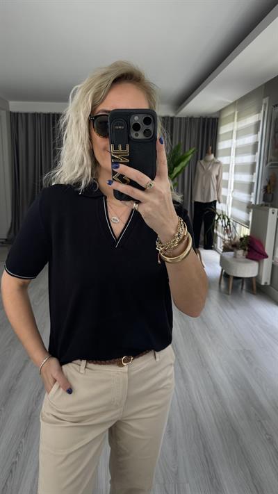 POLO YAKA, YAKASI BEYAZ ŞERİTLİ SİYAH MERSERİZE TRİKO