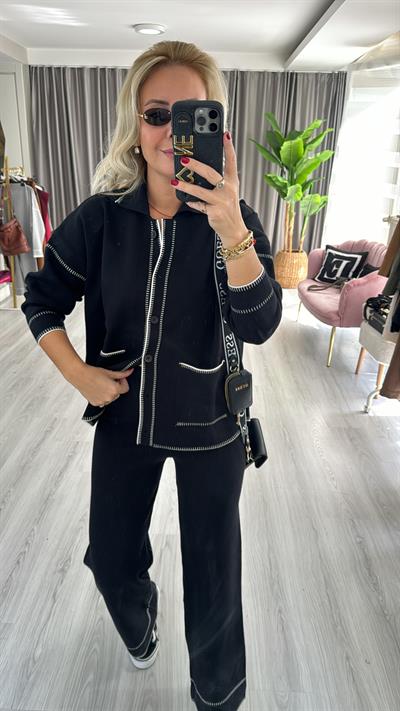 Premium Seri Beyaz Biye Detaylı Siyah Triko Takım