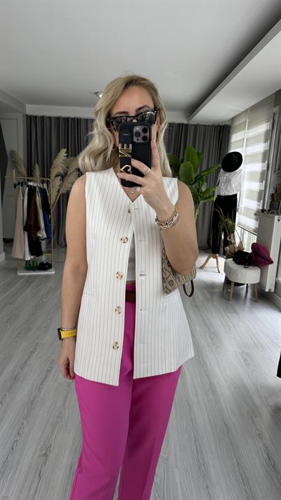 PREMİUM SERİ BOYUNA LACİVERT ÇİZGİLİ EKRU YELEK