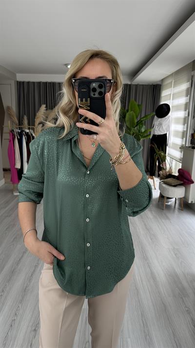 PREMİUM SERİ KENDİNDEN DESENLİ ZÜMRÜT YEŞİLİ GÖMLEK