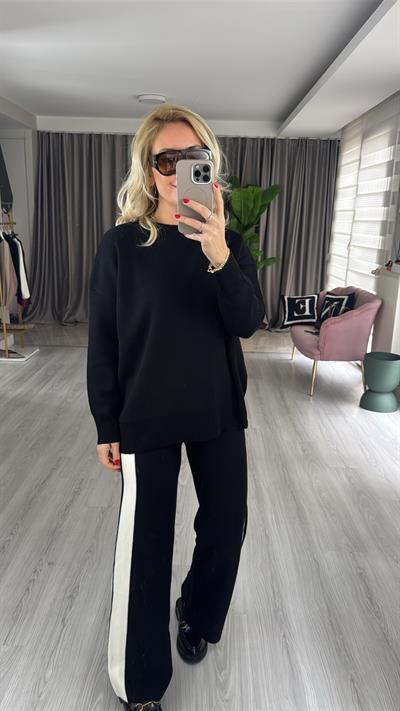 Premium Yanları Ekru Şeritli Siyah Triko Takım