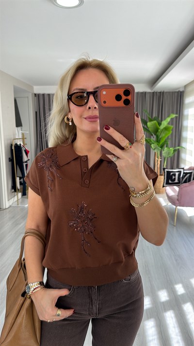 Pul Payet İşlemeli Polo Yaka Kahverengi Triko