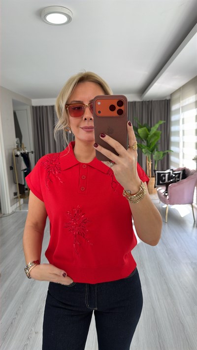 Pul Payet İşlemeli Polo Yaka Kırmızı Triko