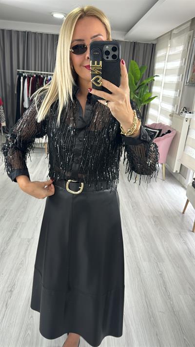 Pul Payet Saçaklı Saten Biyeli Siyah Gömlek