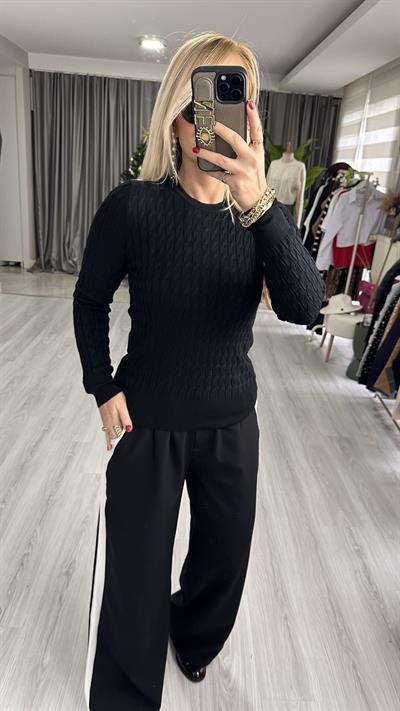 SAÇ ÖRGÜLÜ BİSİKLET YAKA SİYAH TRİKO