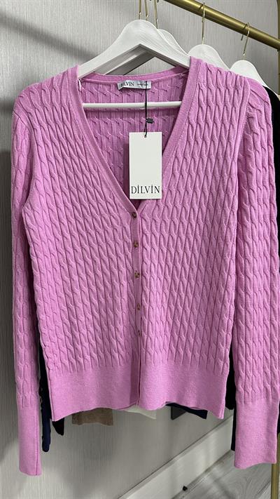 SAÇ ÖRGÜLÜ DÜĞMELİ PEMBE V YAKA TRİKO HIRKA