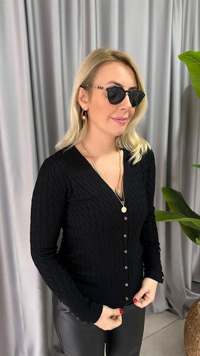 SAÇ ÖRGÜLÜ DÜĞMELİ SİYAH V YAKA TRİKO HIRKA