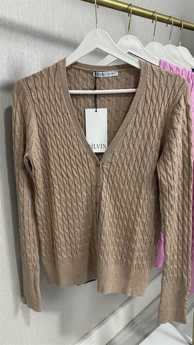 SAÇ ÖRGÜLÜ DÜĞMELİ VİZON V YAKA TRİKO HIRKA