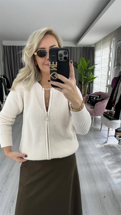 Saç Örgülü Fermuarlı Ekru Triko Hırka