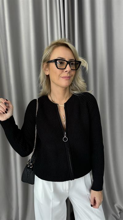 Saç Örgülü Fermuarlı Siyah Triko Hırka