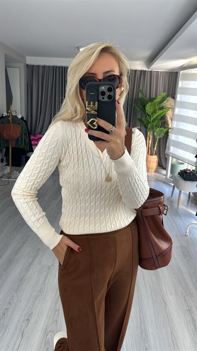 Saç Örgülü V Yaka Ekru Triko