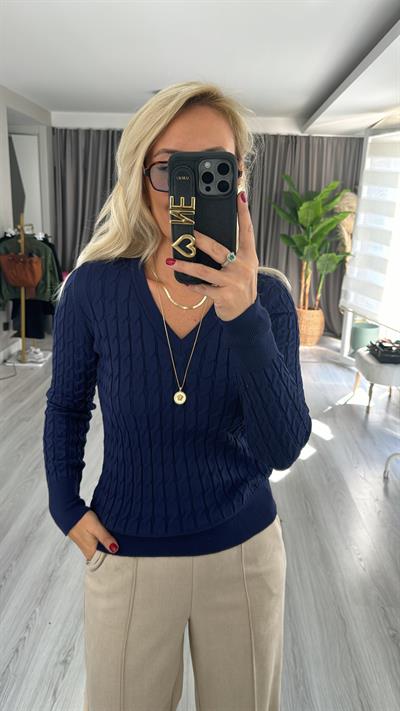 Saç Örgülü V Yaka Lacivert Triko