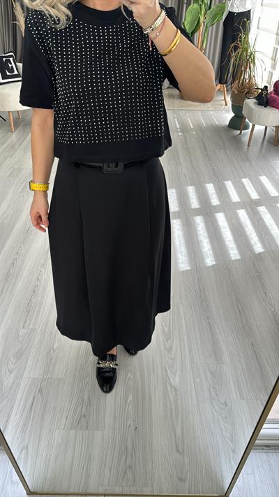 SATEN PİLELİ, KEMERLİ SİYAH KLOŞ ETEK