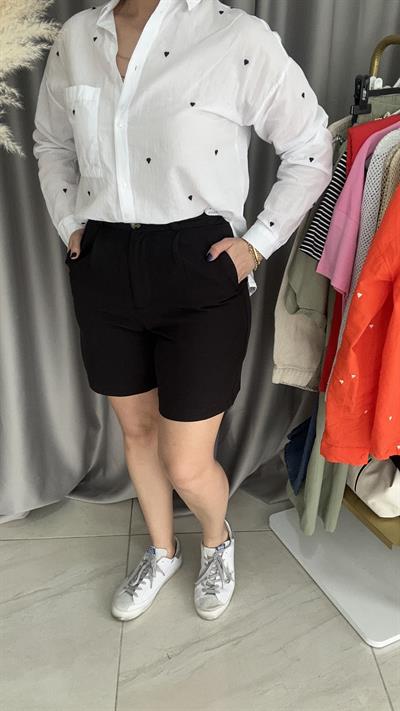 ŞEHİR BOY CEPLİ SİYAH ŞORT