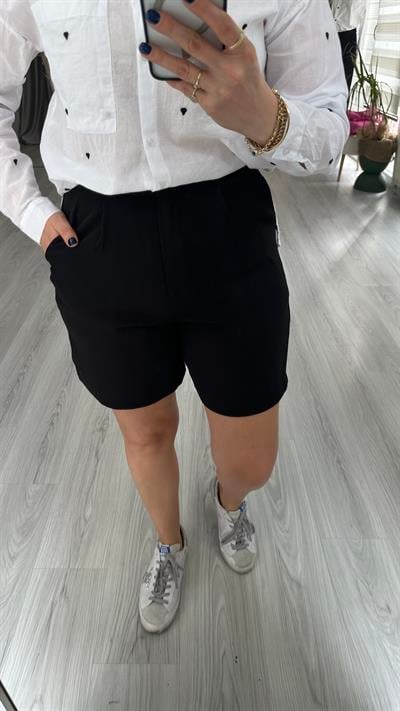 ŞEHİR BOY CEPLİ SİYAH ŞORT