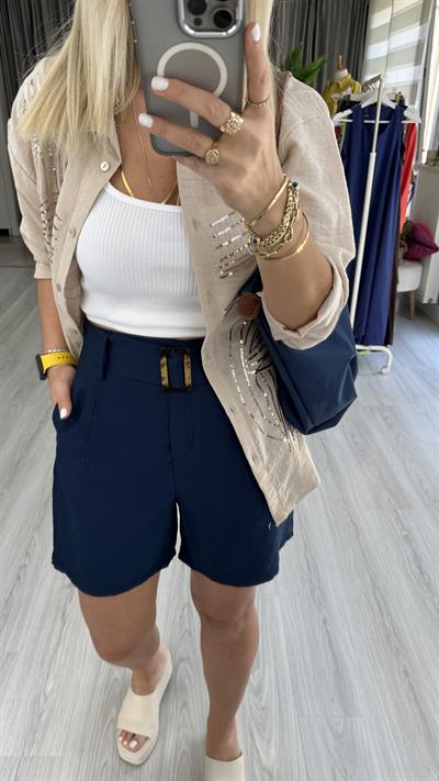 ŞEHİR BOY, KEMERLİ LACİVERT ŞORT