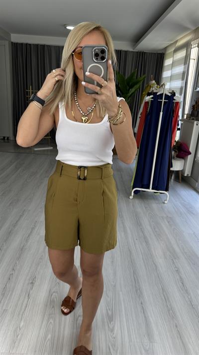 ŞEHİR BOY, KEMERLİ YAĞ YEŞİLİ ŞORT