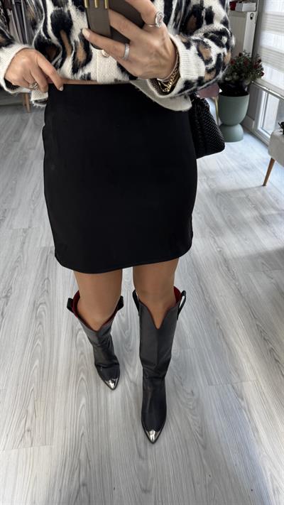 Şehir Boy Siyah Süet Etek