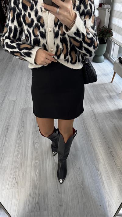 Şehir Boy Siyah Süet Etek