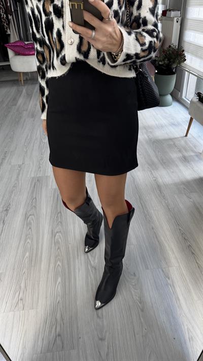 Şehir Boy Siyah Süet Etek