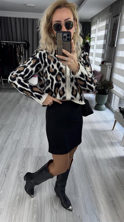 Şehir Boy Siyah Süet Etek