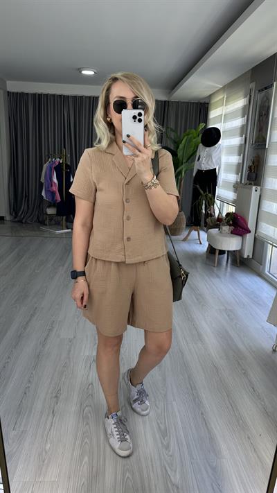 ŞEHİR BOY ŞORTLU, MÜSLİN, CAMEL İKİLİ TAKIM