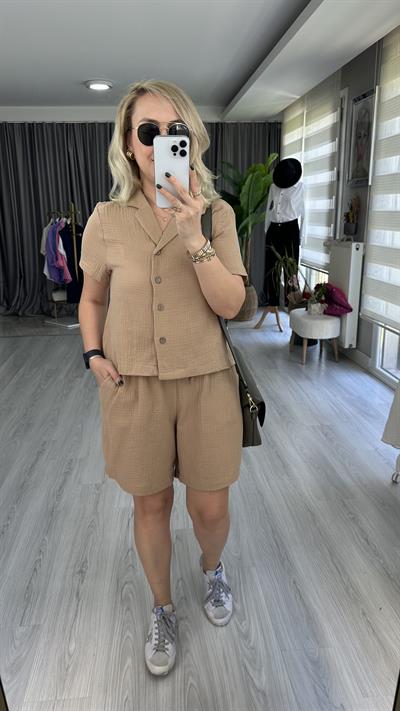 ŞEHİR BOY ŞORTLU, MÜSLİN, CAMEL İKİLİ TAKIM