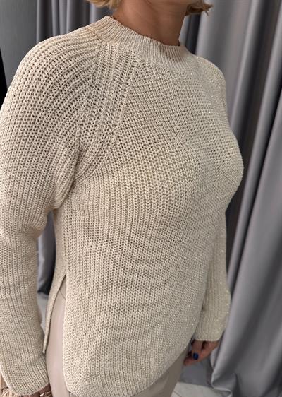 Simli Krem Yırtmaçlı Kazak