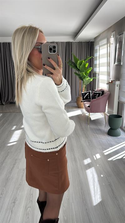 Siyah Biyeli Cepli Ekru Triko Hırka