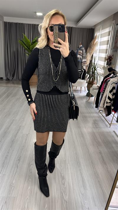 SİYAH KREM ÇİZGİLİ YELEKLİ TAKIM