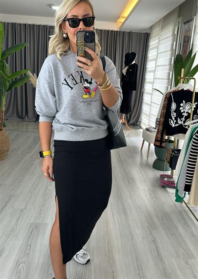 Siyah Tek Yırtmaç Dokulu Etek