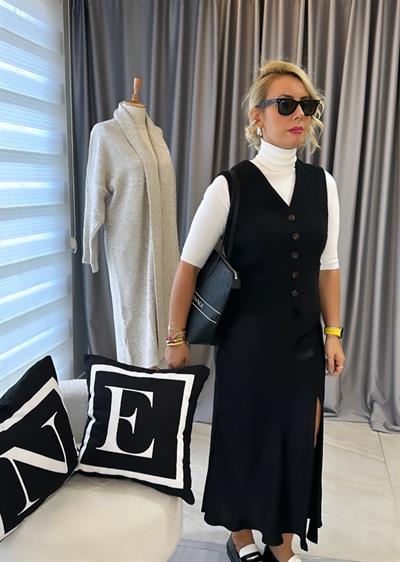 Siyah Yırtmaçlı Saten Etek