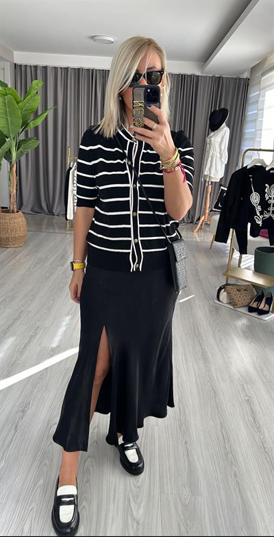 SİYAH YIRTMAÇLI SATEN ETEK