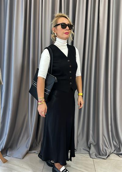 Siyah Yırtmaçlı Saten Etek