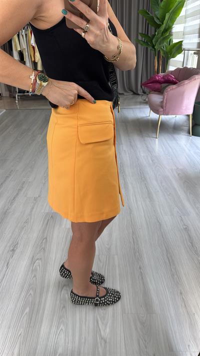 Süs Cepli Düğmeli Turuncu Şehir Boy Etek