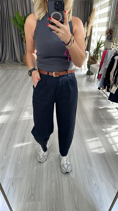 TABA KEMERLİ, LİKRALI GABARDİN KUMAŞ LACİVERT PANTOLON