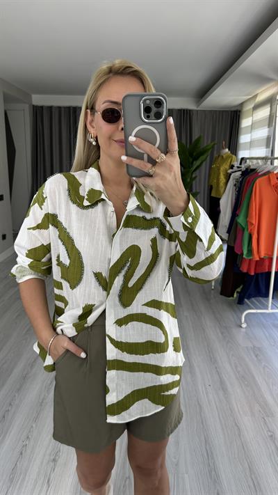 TAŞ İŞLEMELİ %100 COTTON YEŞİL BEYAZ GÖMLEK