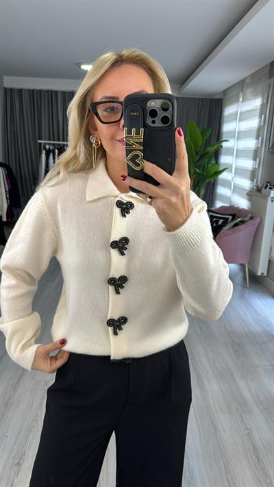 Taş Kurdele Detaylı Ekru Triko Hırka