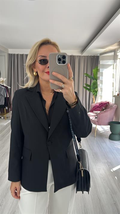 Tek Düğmeli Kapak Cepli Siyah Ceket