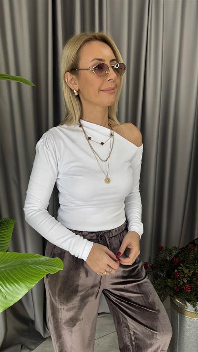 Tek Omuz Dekolteli Beyaz Bluz