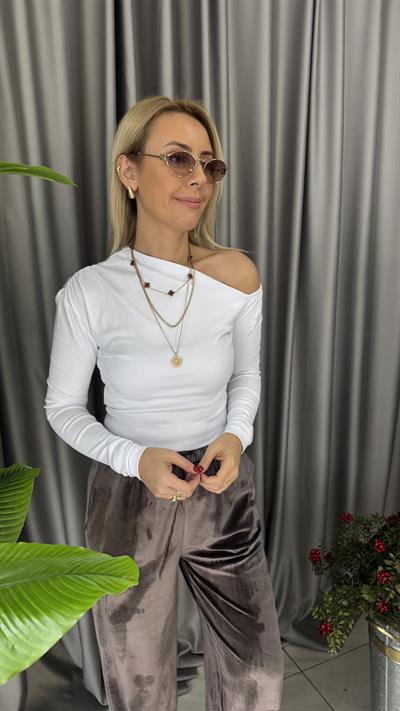 Tek Omuz Dekolteli Beyaz Bluz